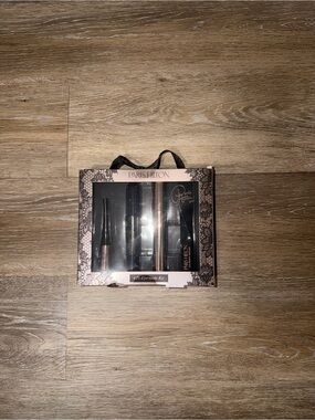 Paris Hilton Eye Set in Black and Rose Gold Packaging